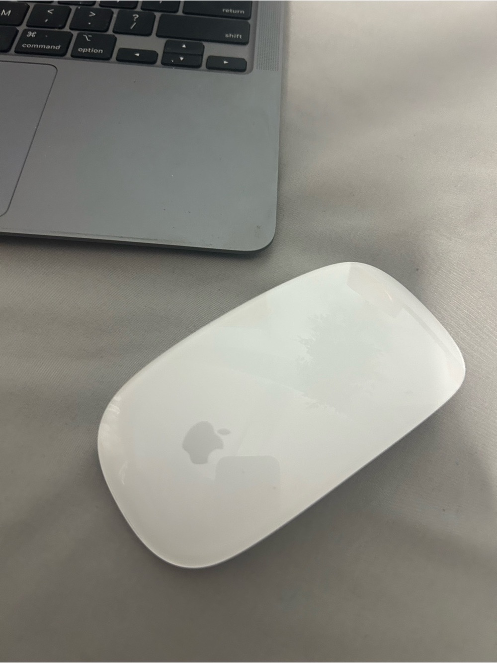 Apple Magic Mouse 2 Wireless Bluetooth Mouse – Rechargeable – Excellent Cond!!!